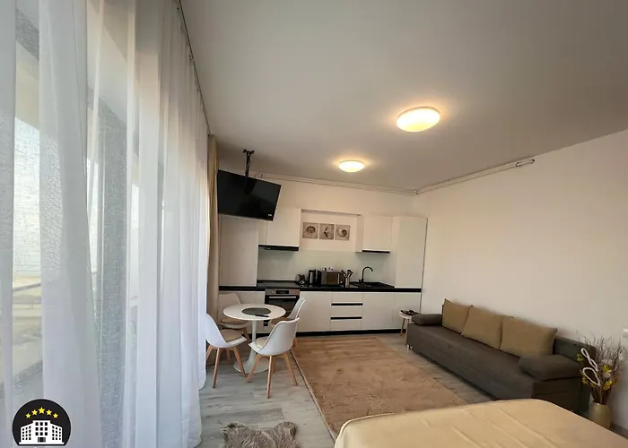 Azimuth Apartman Năvodari